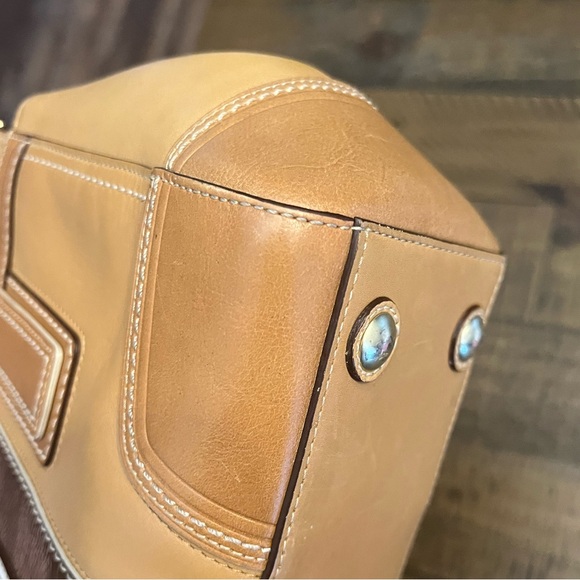 Coach Tan and Brown Leather Shoulder Bag with Turnlock Closure - Picture 7 of 13